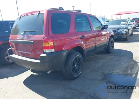 2003 Ford Escape Xls z USA, uszkodzony, nr VIN 1FMYU02193KB33177
